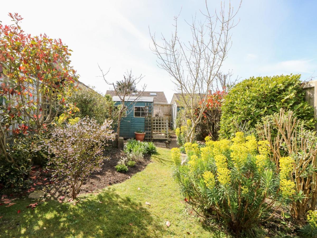 1 Willow Cottages Freshwater Bagian luar foto