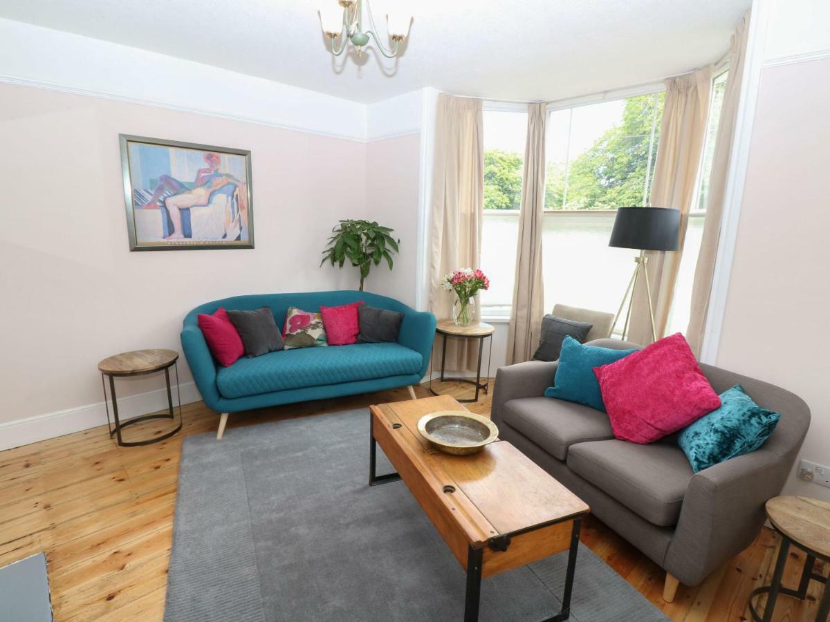 1 Willow Cottages Freshwater Bagian luar foto